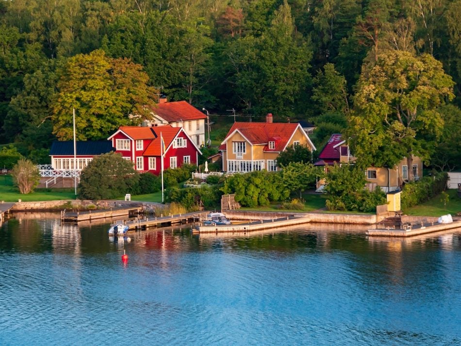 Svenska bostadspriserna sjunker – men vändningen kan vara nära bild