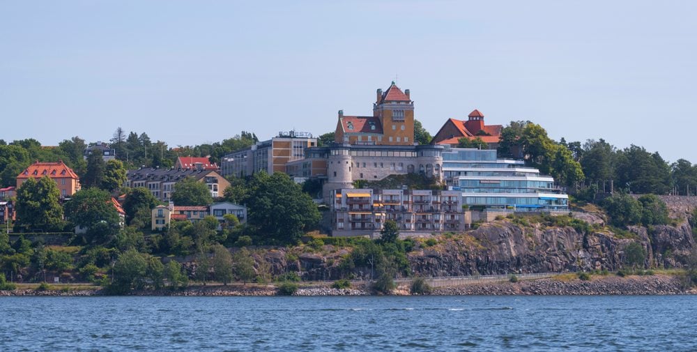 Livskvalitet vid havet – Därför väljer många Lidingö bild