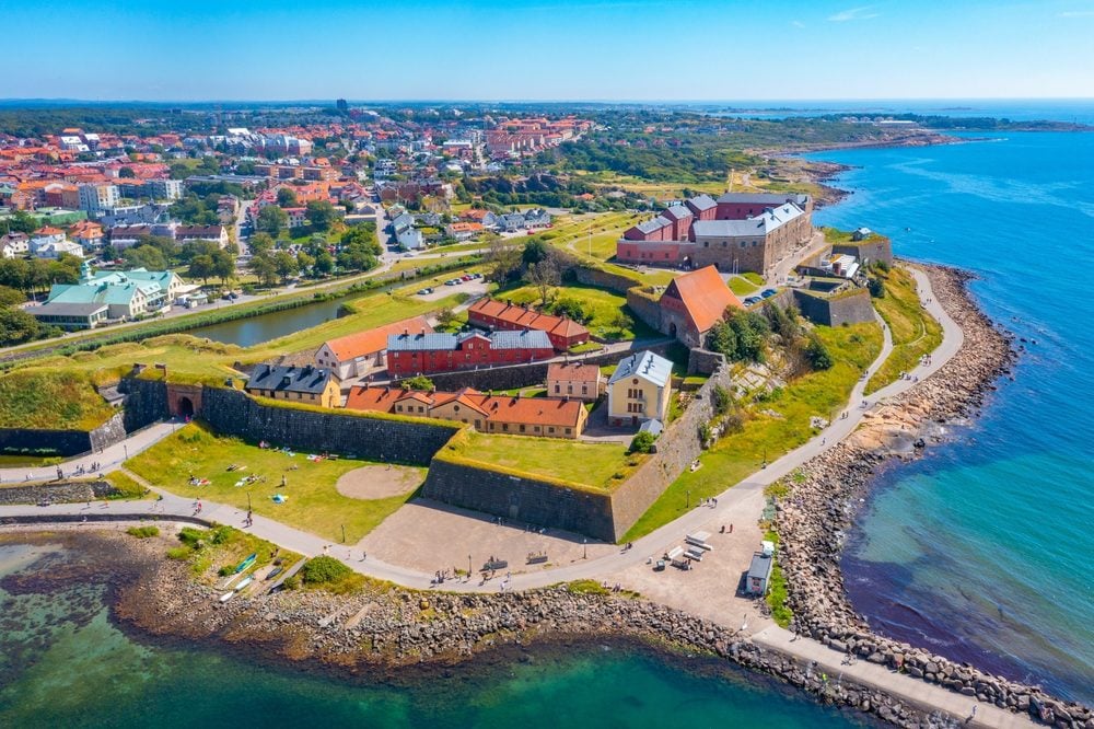Från semesterdröm till framtida hem – upptäck Varberg bild